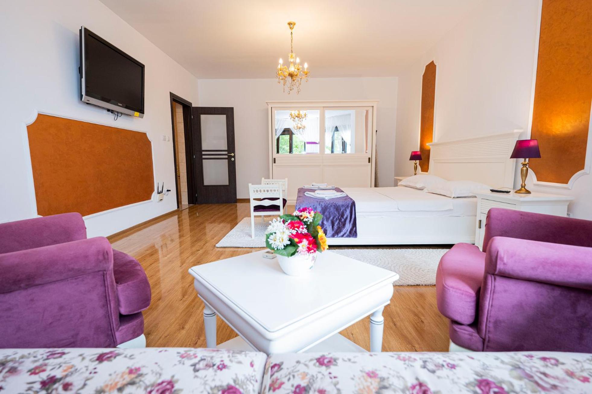 Noblesse Suite Галац Екстер'єр фото