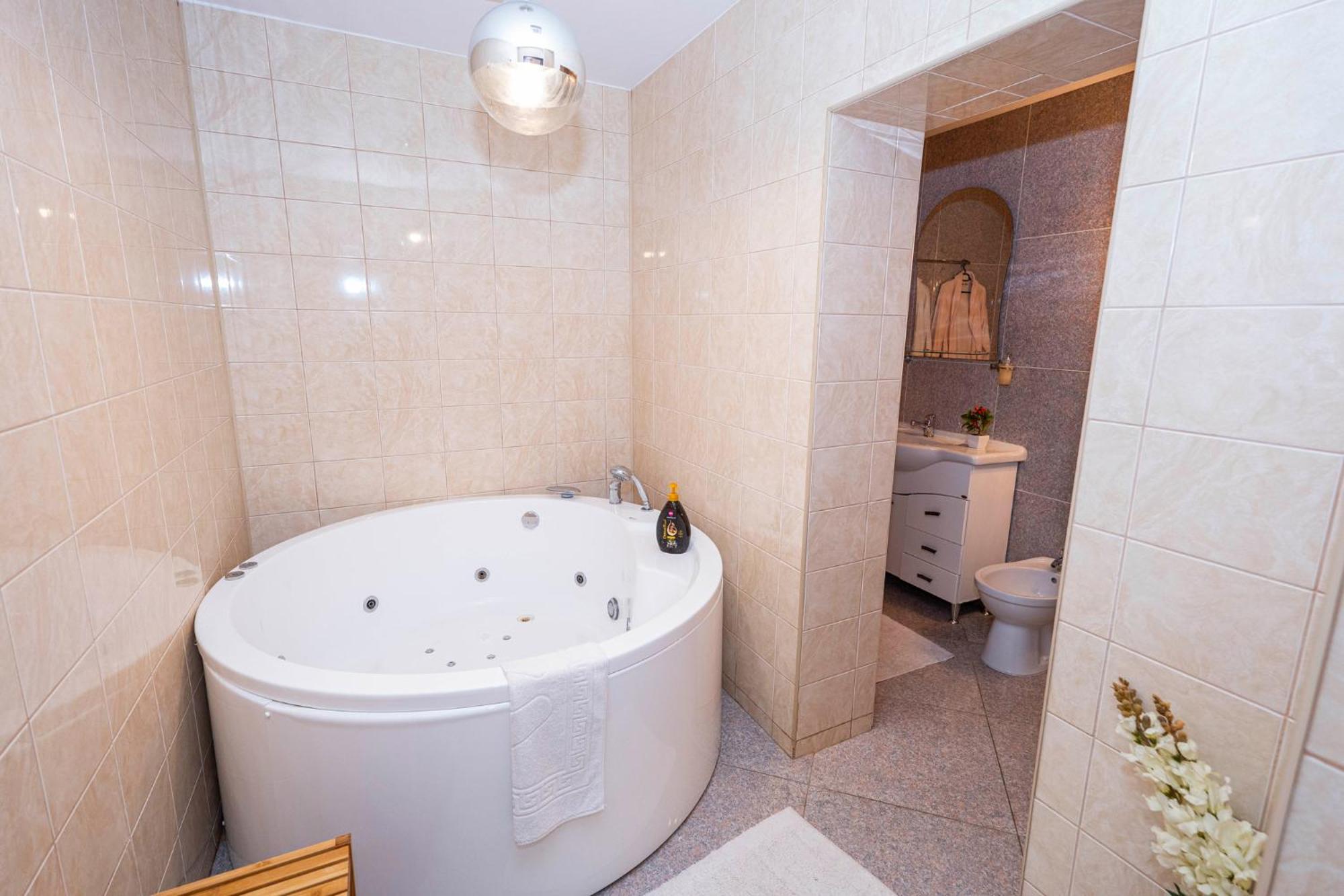 Noblesse Suite Галац Екстер'єр фото